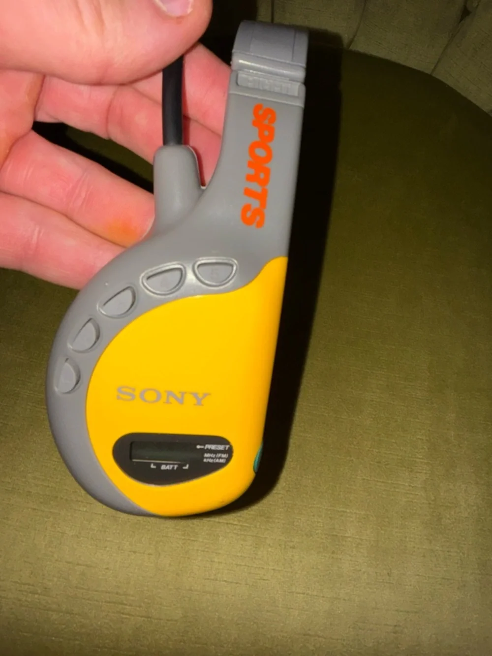 Sony SRF-HM55 Sports Walkman AM/FM Stereo Headphone Radio Vintage Tech PLL Synth